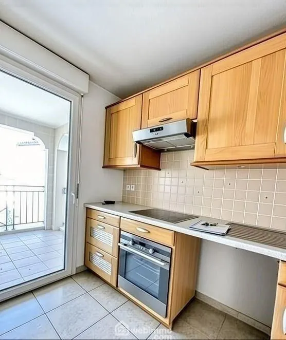 Bel appartement T2 avec terrasse à Sainte-Maxime en vente 
