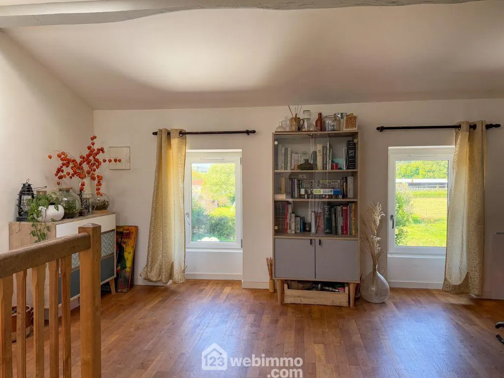 Belle maison en pierre de 160 m² près de Pouzauges avec jardin et dépendance 