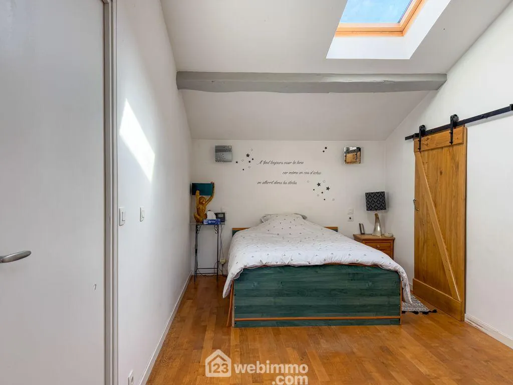 Belle maison en pierre de 160 m² près de Pouzauges avec jardin et dépendance 