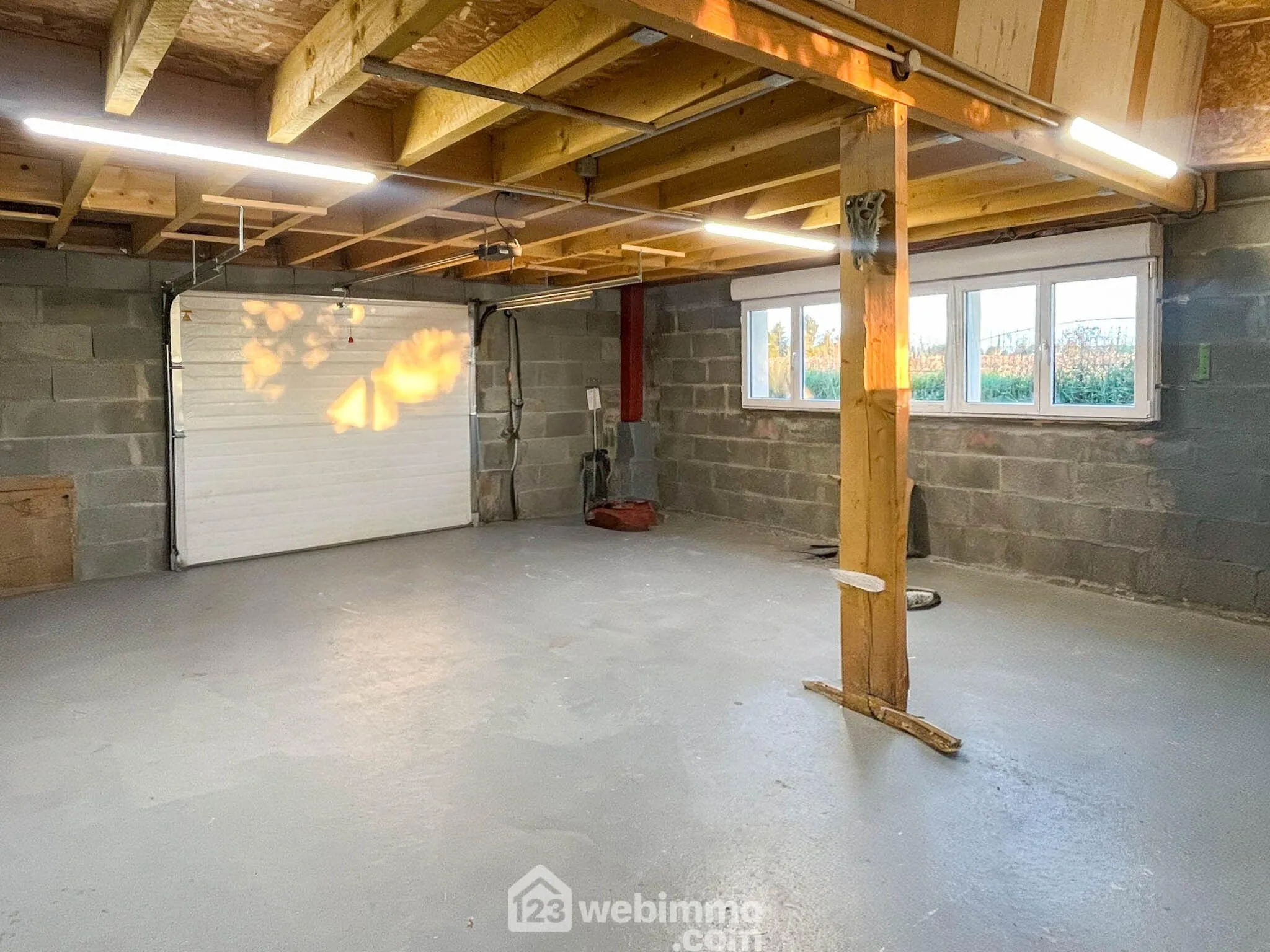 Maison rénovée de 113 m² avec 4 chambres à Bauné, proche Angers 