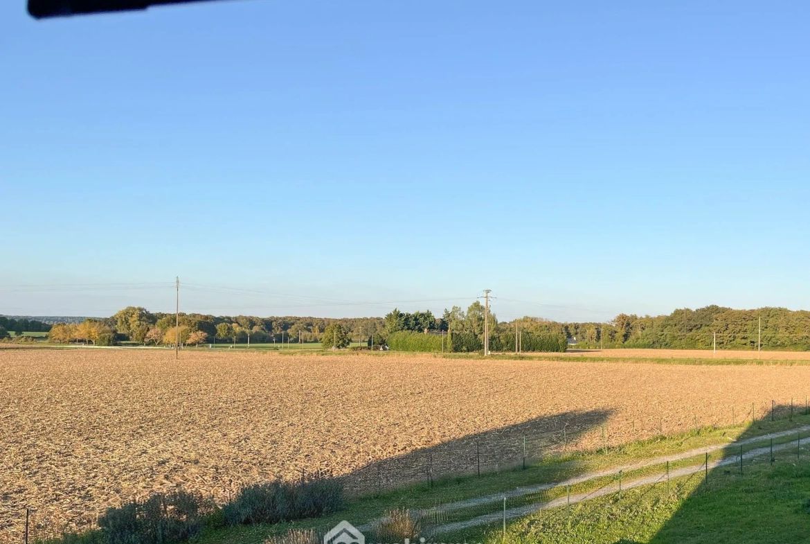 Maison rénovée de 113 m² avec 4 chambres à Bauné, proche Angers 