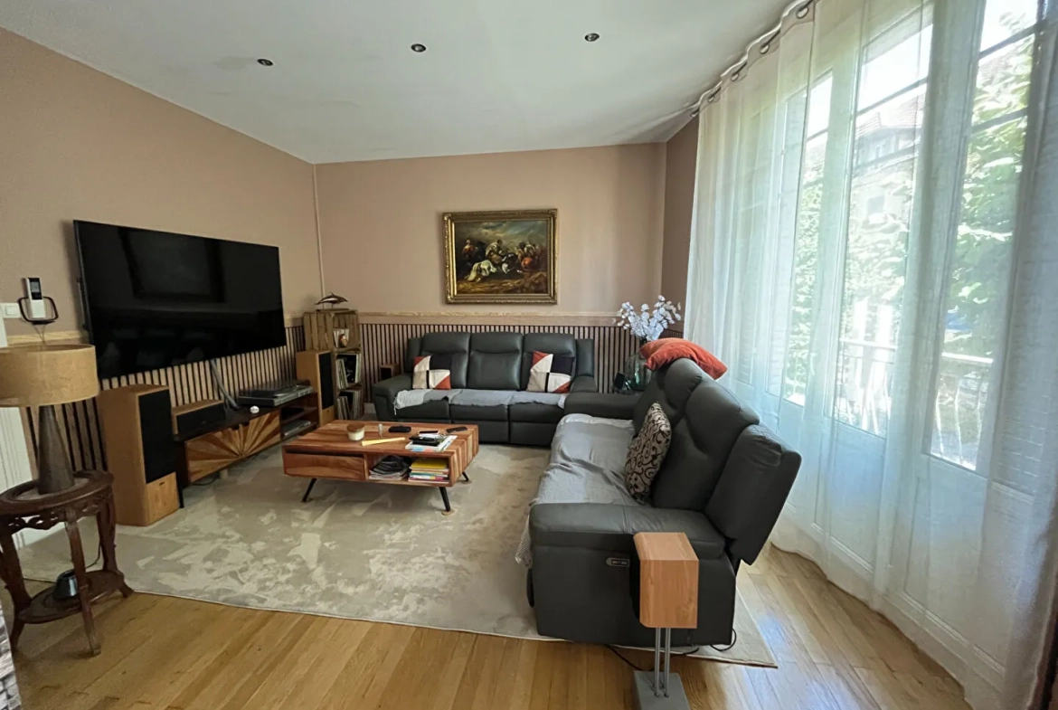 Appartement rénové avec charme ancien au centre de Gap - 3 chambres, lumineux et moderne 