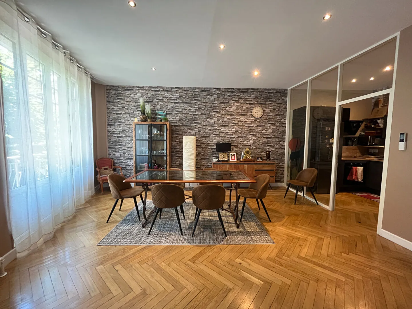 Appartement rénové avec charme ancien au centre de Gap - 3 chambres, lumineux et moderne 
