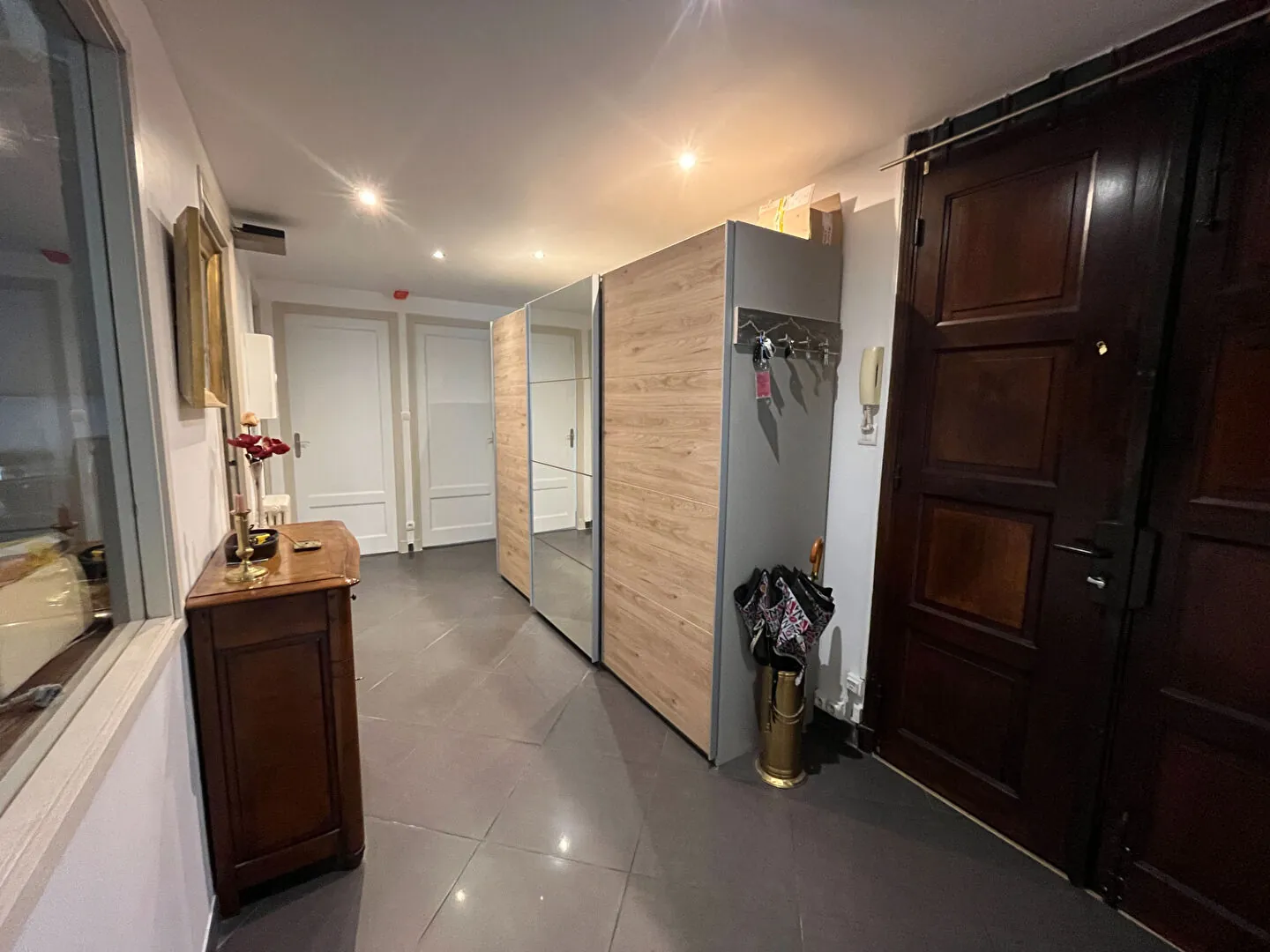 Appartement rénové avec charme ancien au centre de Gap - 3 chambres, lumineux et moderne 