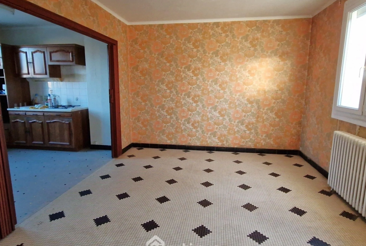 Maison de ville à vendre à La Roche-sur-Yon avec jardin et garage 