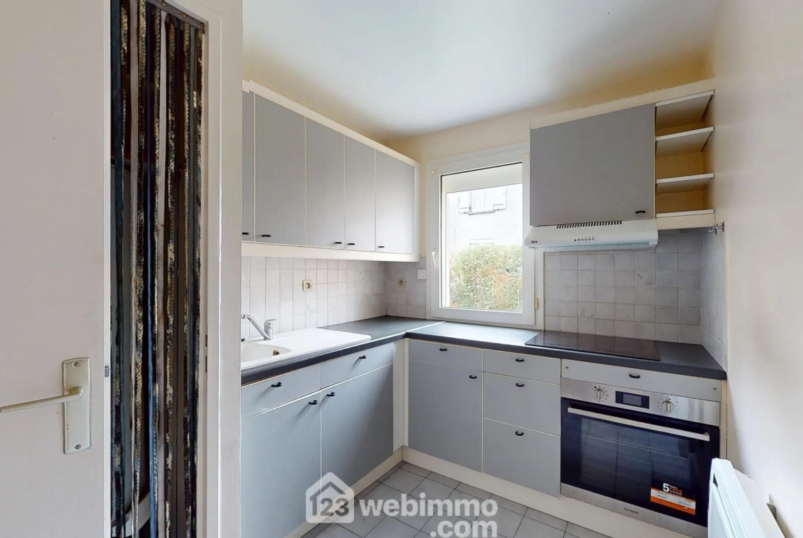 Appartement T2 en rez-de-jardin à vendre à Compiègne, proche de l'UTC 