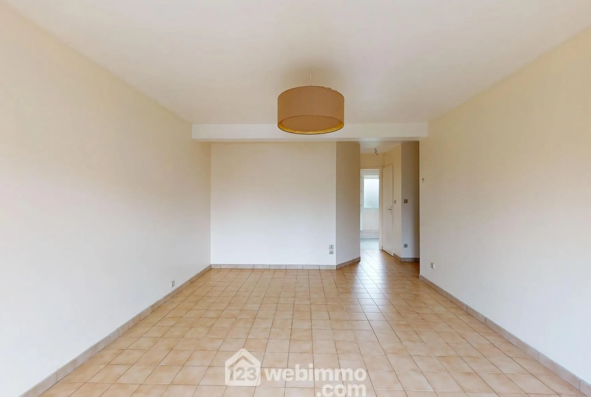 Appartement T2 en rez-de-jardin à vendre à Compiègne, proche de l'UTC 