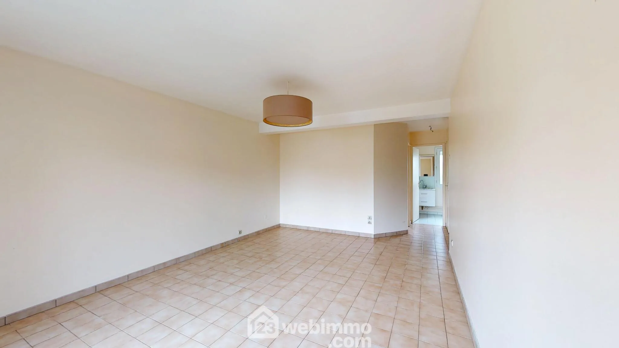 Appartement T2 en rez-de-jardin à vendre à Compiègne, proche de l'UTC 
