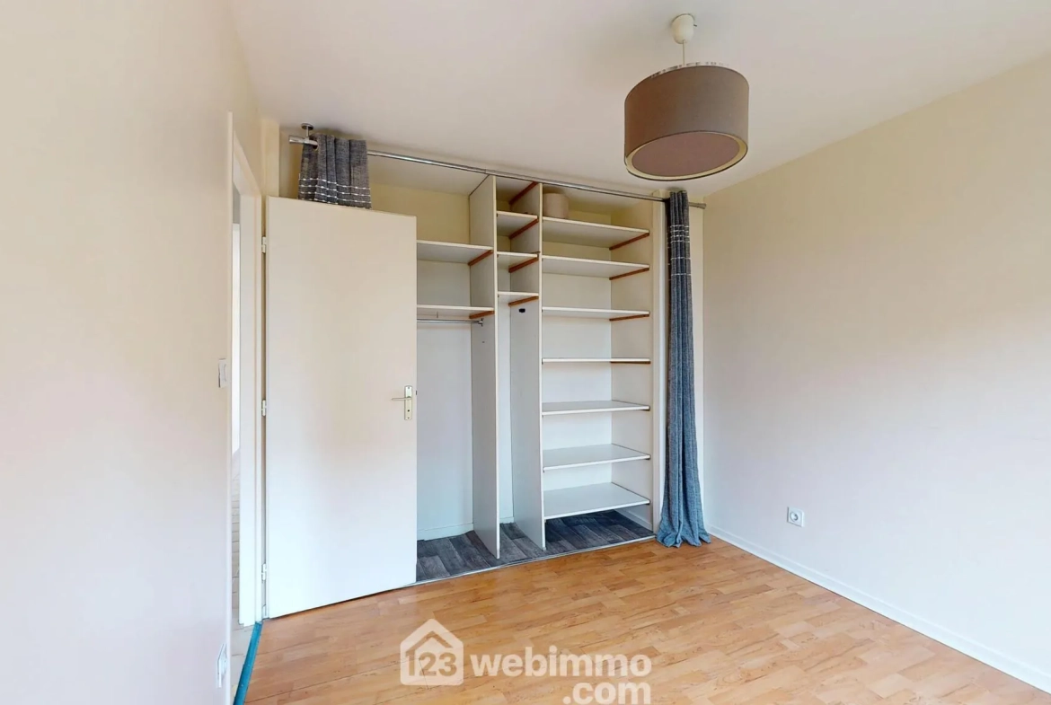 Appartement T2 en rez-de-jardin à vendre à Compiègne, proche de l'UTC 