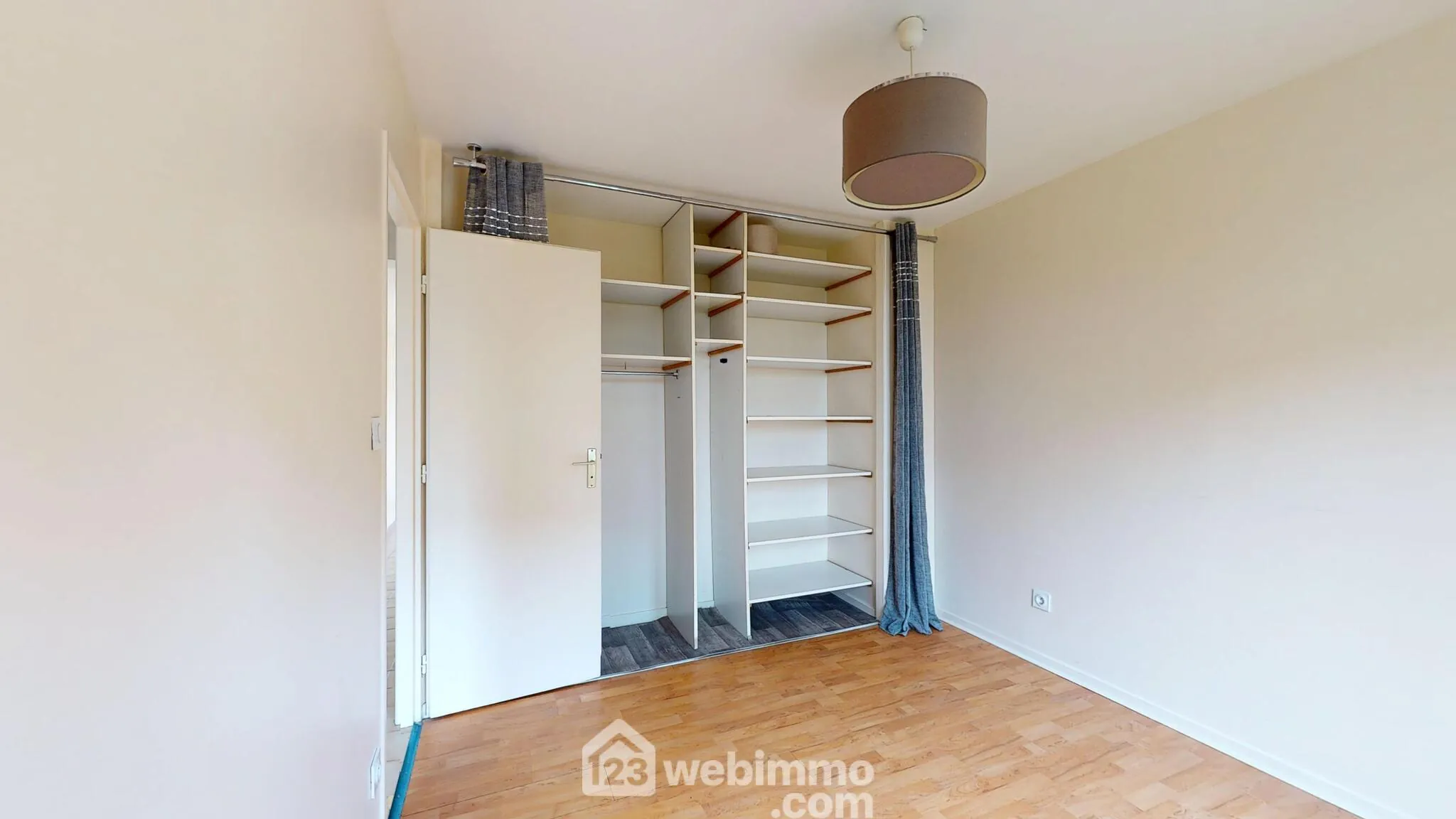 Appartement T2 en rez-de-jardin à vendre à Compiègne, proche de l'UTC 