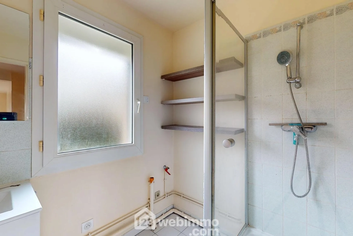 Appartement T2 en rez-de-jardin à vendre à Compiègne, proche de l'UTC 