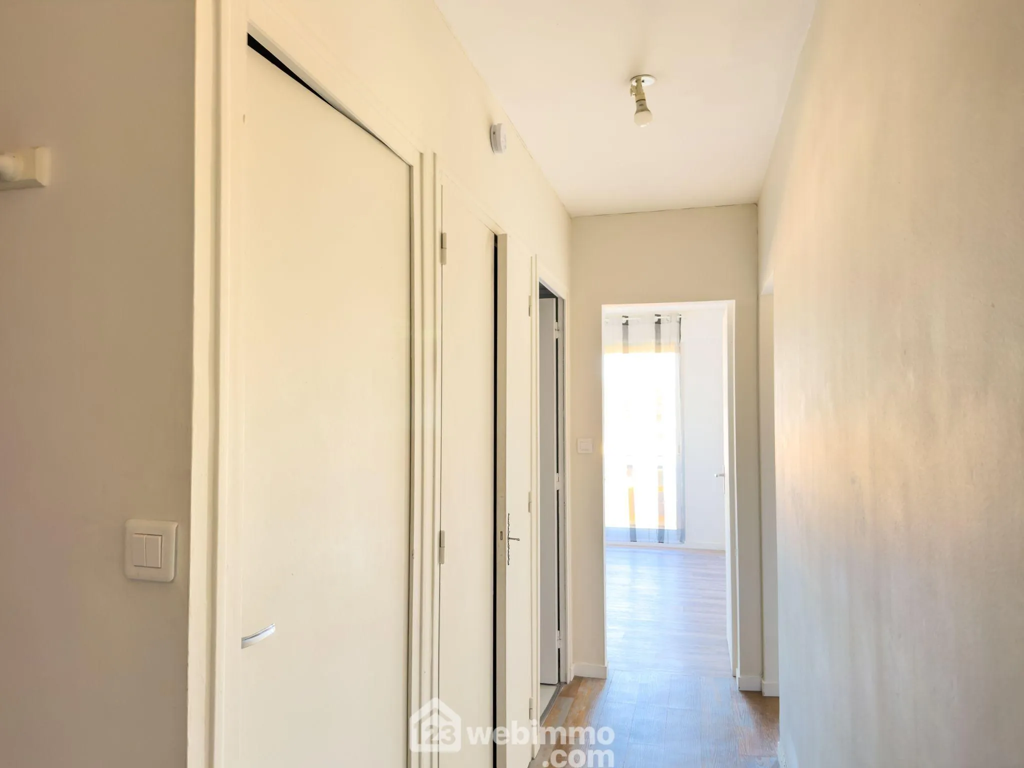 Appartement de 40 m² à Cholet centre-ville avec terrasse et cave 