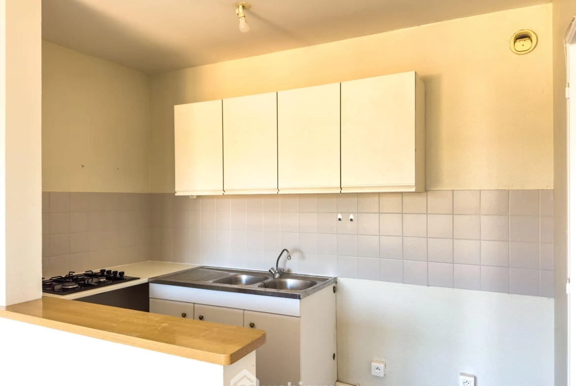 Appartement de 40 m² à Cholet centre-ville avec terrasse et cave 