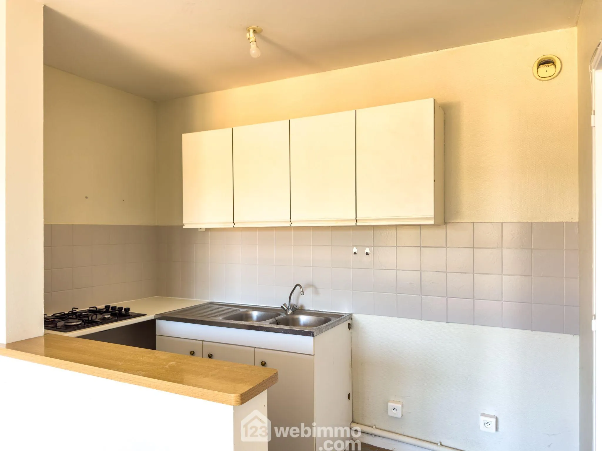 Appartement de 40 m² à Cholet centre-ville avec terrasse et cave 