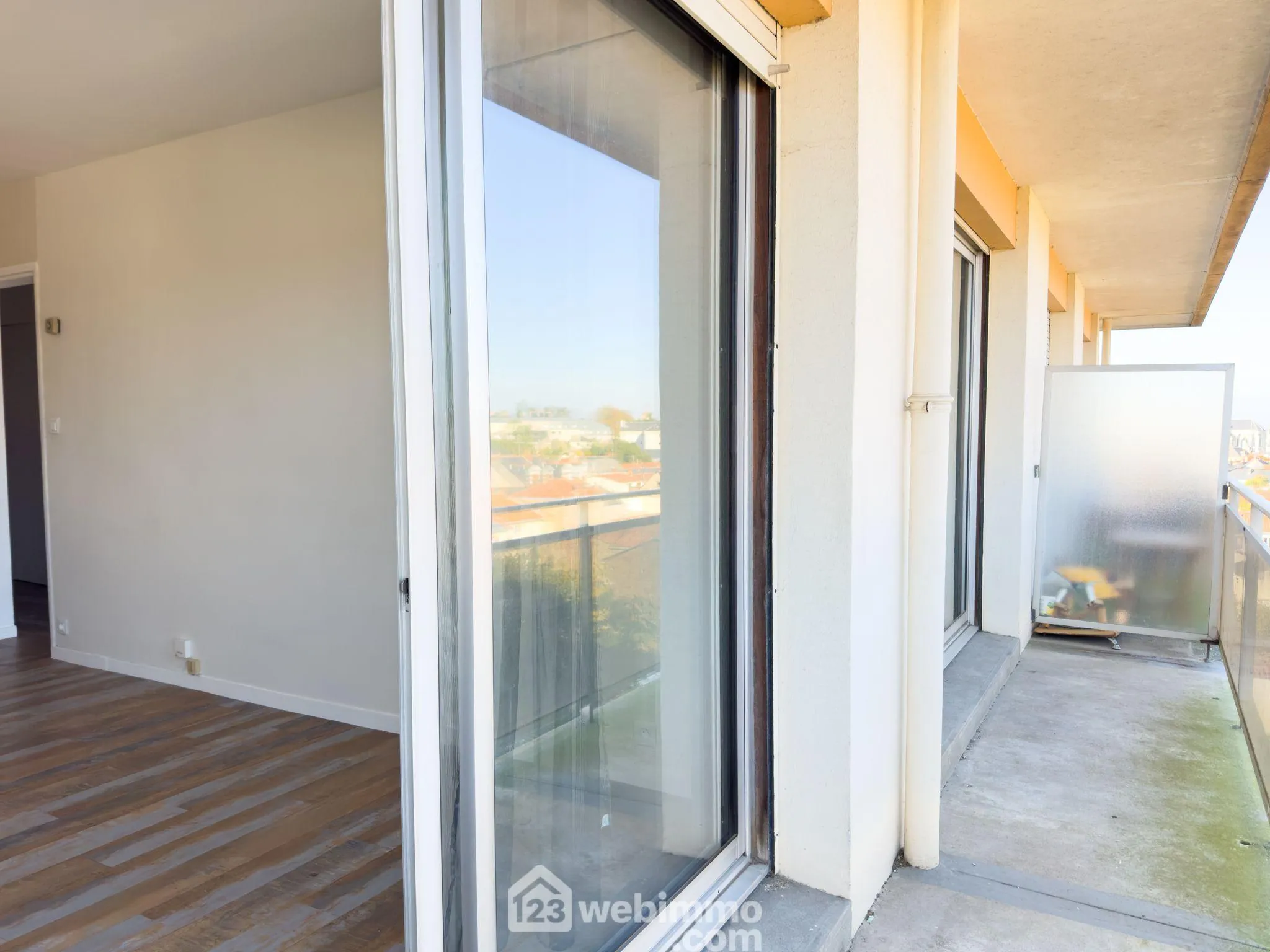 Appartement de 40 m² à Cholet centre-ville avec terrasse et cave 
