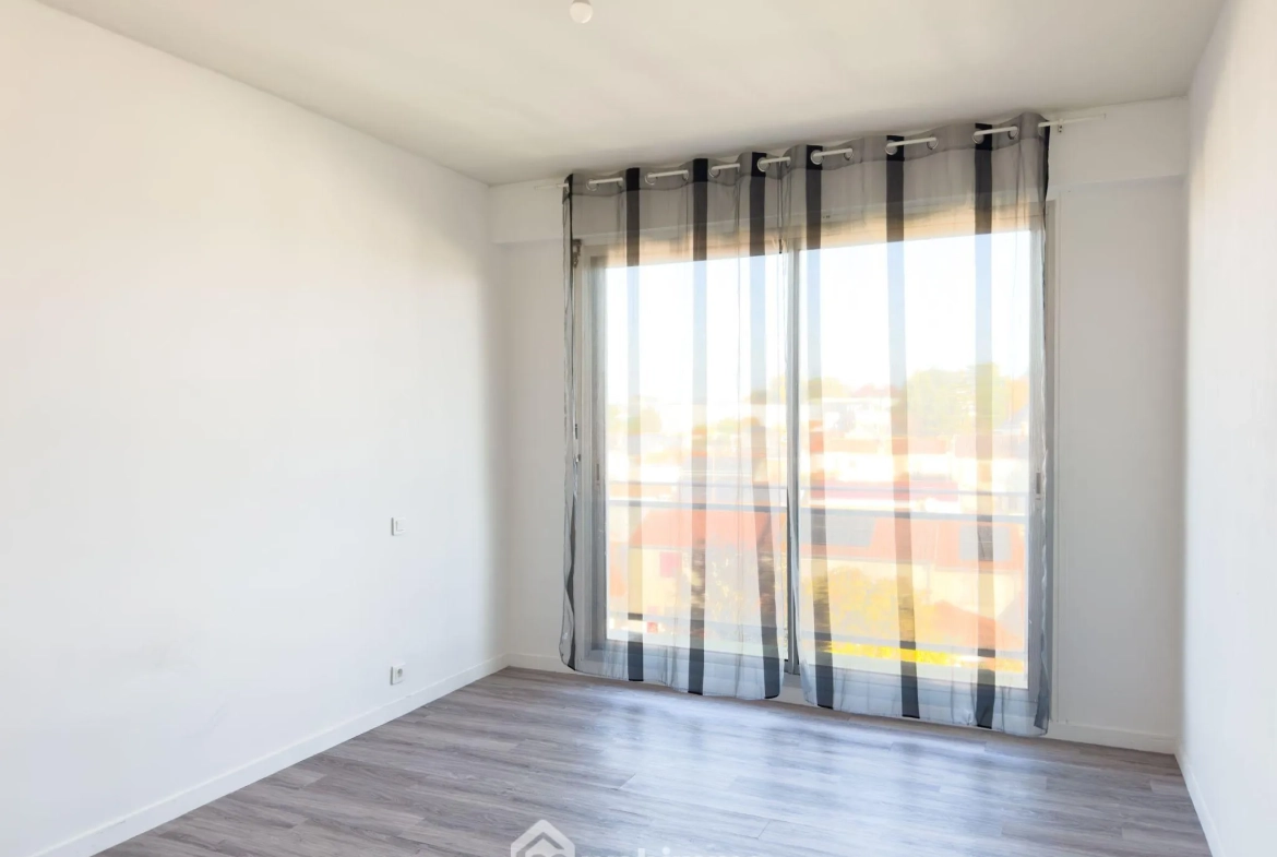 Appartement de 40 m² à Cholet centre-ville avec terrasse et cave 