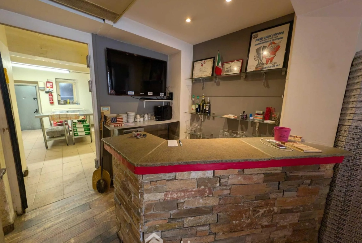 Fonds de commerce d'une pizzeria au Luc en Provence – Emplacement idéal et clientèle fidèle 