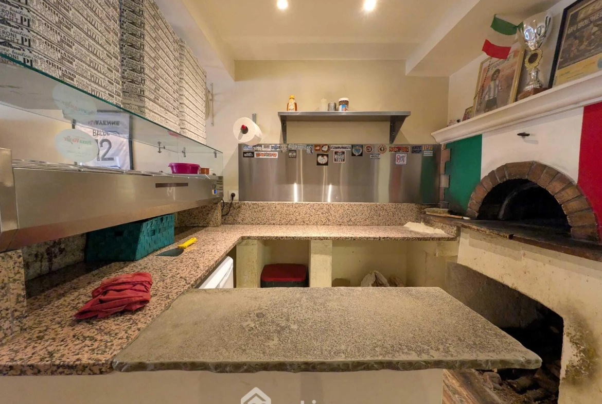 Fonds de commerce d'une pizzeria au Luc en Provence – Emplacement idéal et clientèle fidèle 