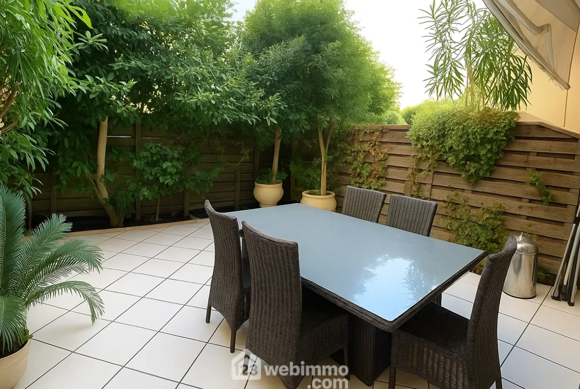 Charmant duplex en centre-ville de Sainte-Maxime avec terrasse de 25 m² 