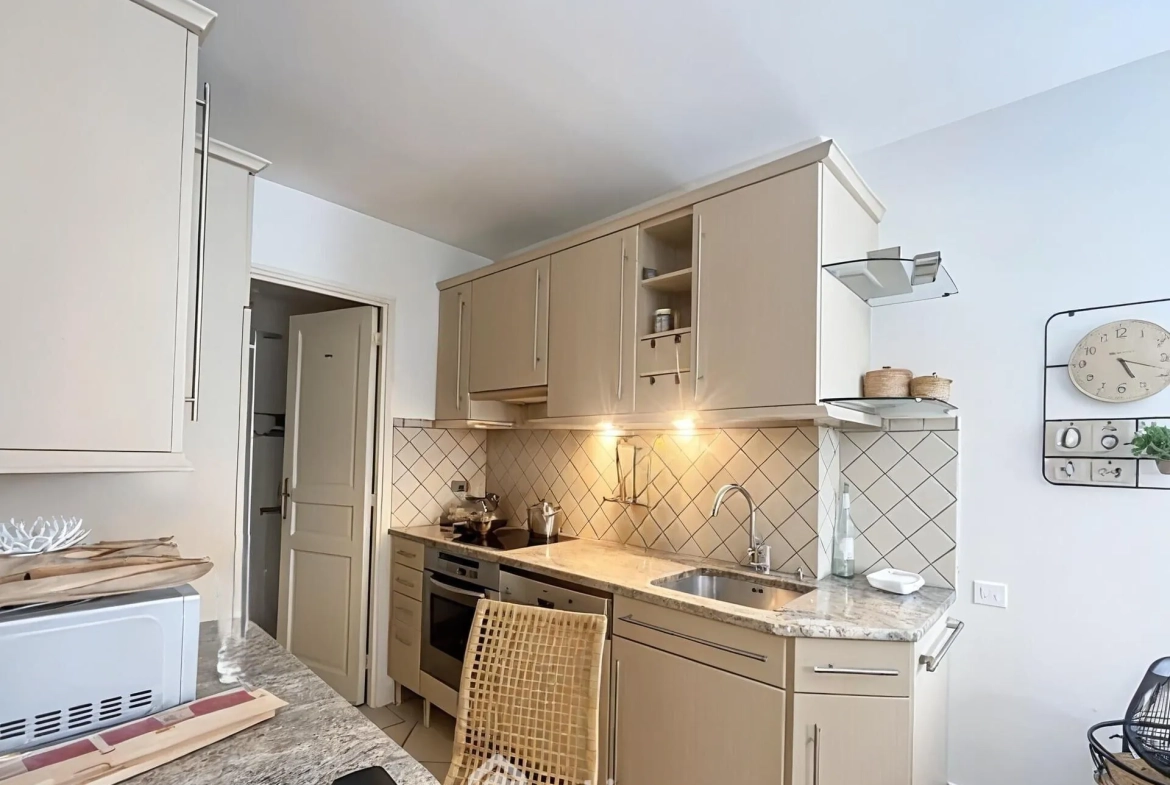 Charmant duplex en centre-ville de Sainte-Maxime avec terrasse de 25 m² 