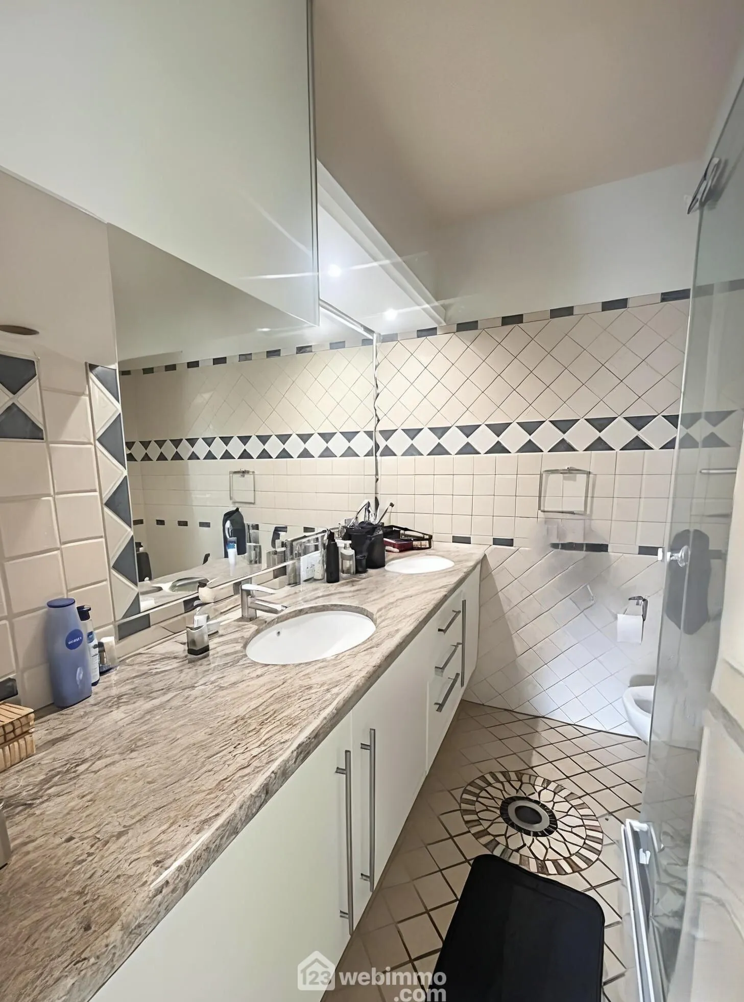 Charmant duplex en centre-ville de Sainte-Maxime avec terrasse de 25 m² 