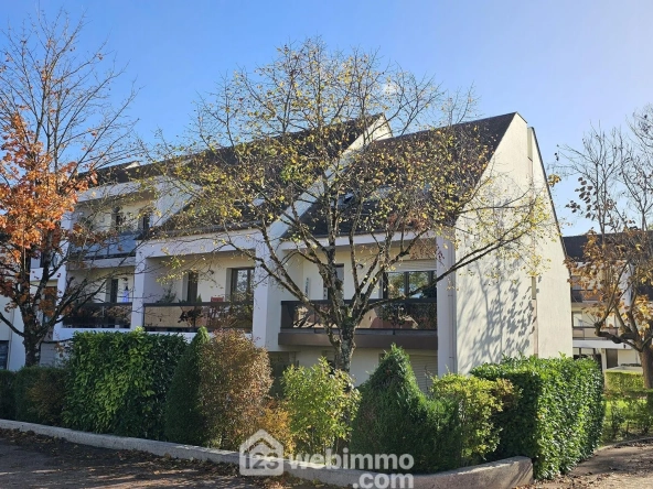 Charmant appartement de 46 m² à Moret sur Loing – Dernier étage, parking, cave