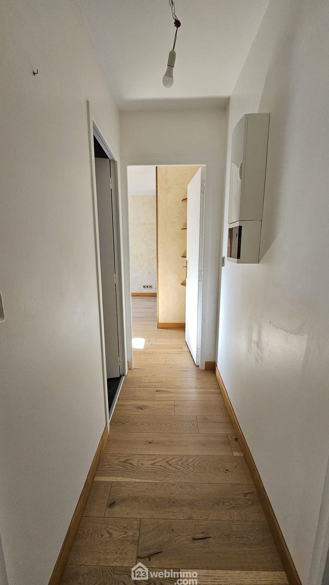 Charmant appartement de 46 m² à Moret sur Loing – Dernier étage, parking, cave 