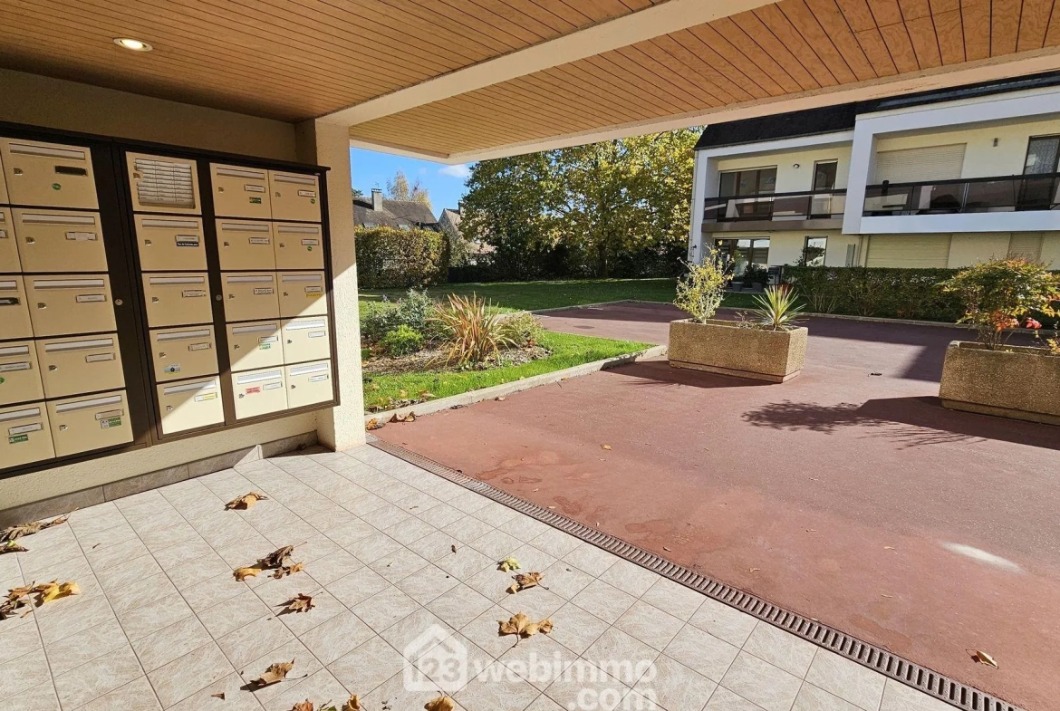 Charmant appartement de 46 m² à Moret sur Loing – Dernier étage, parking, cave 