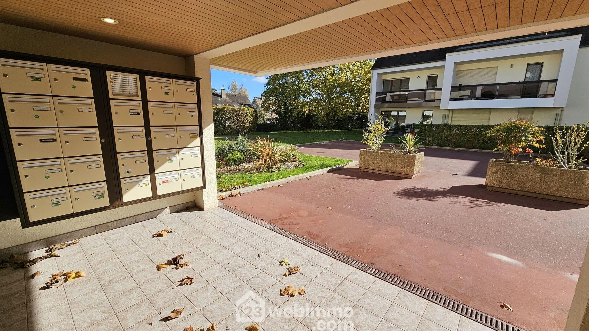 Charmant appartement de 46 m² à Moret sur Loing – Dernier étage, parking, cave 