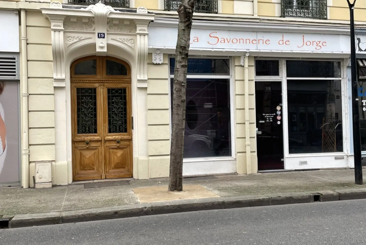 Local commercial de 20 m² à Vichy - Emplacement en centre-ville 