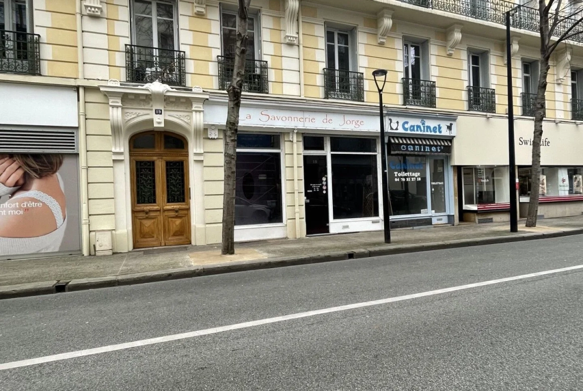 Local commercial de 20 m² à Vichy - Emplacement en centre-ville 
