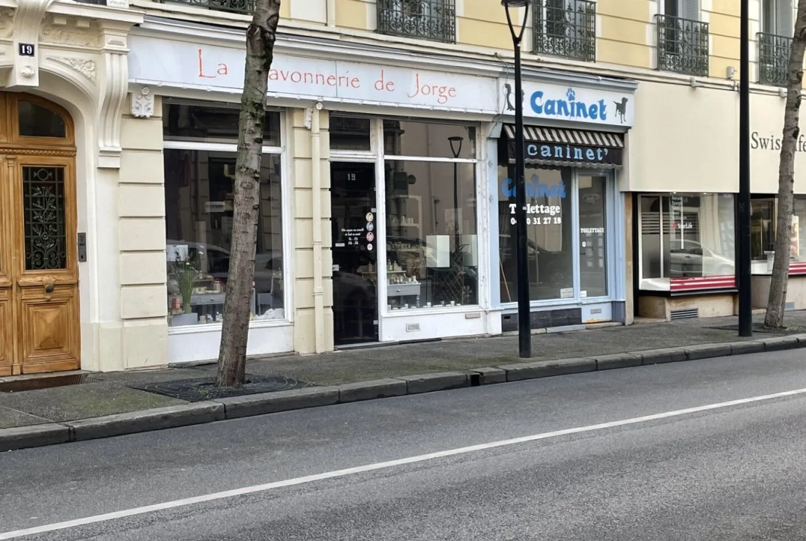 Local commercial de 20 m² à Vichy - Emplacement en centre-ville 
