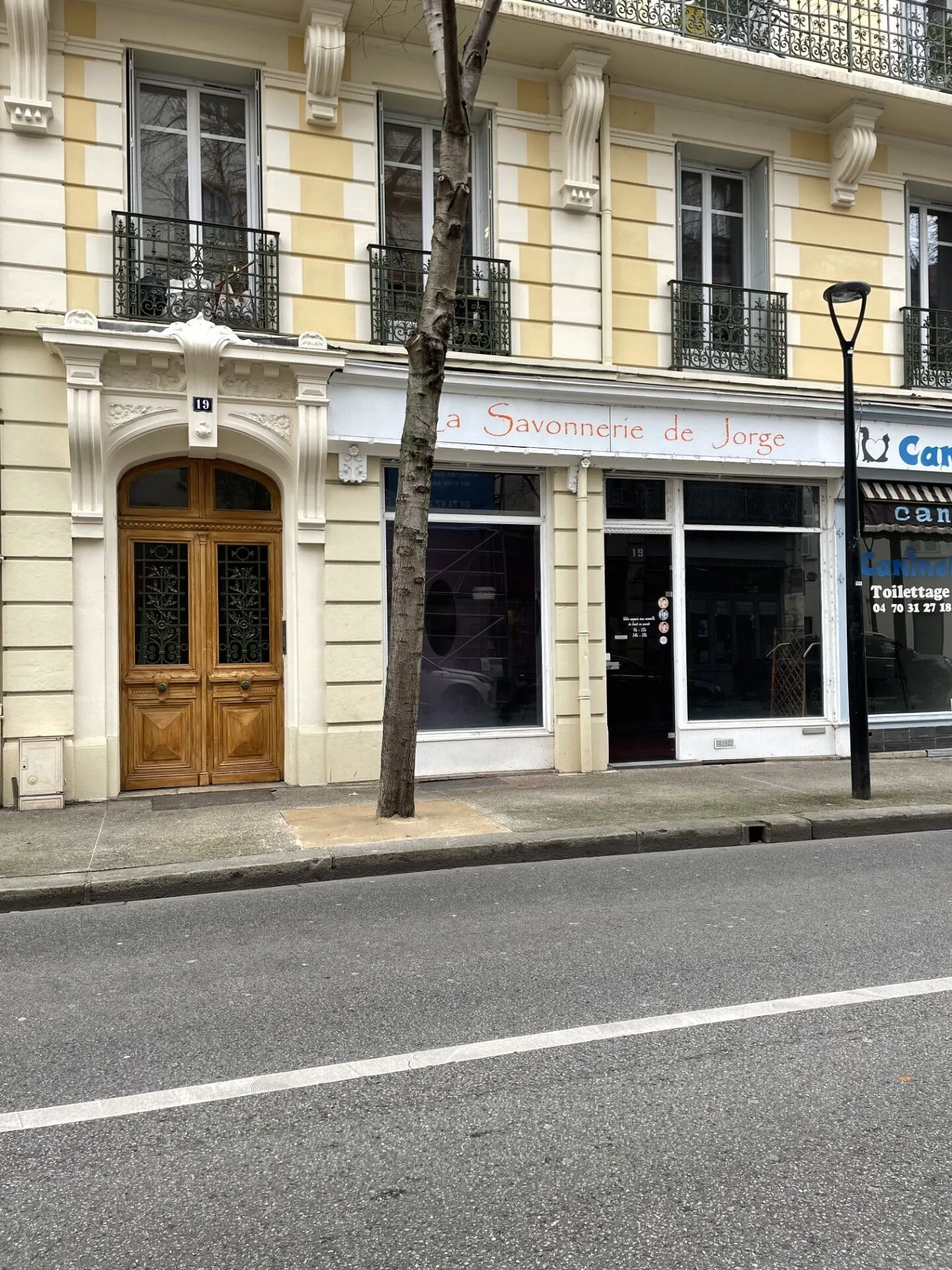 Local commercial de 20 m² à Vichy - Emplacement en centre-ville 