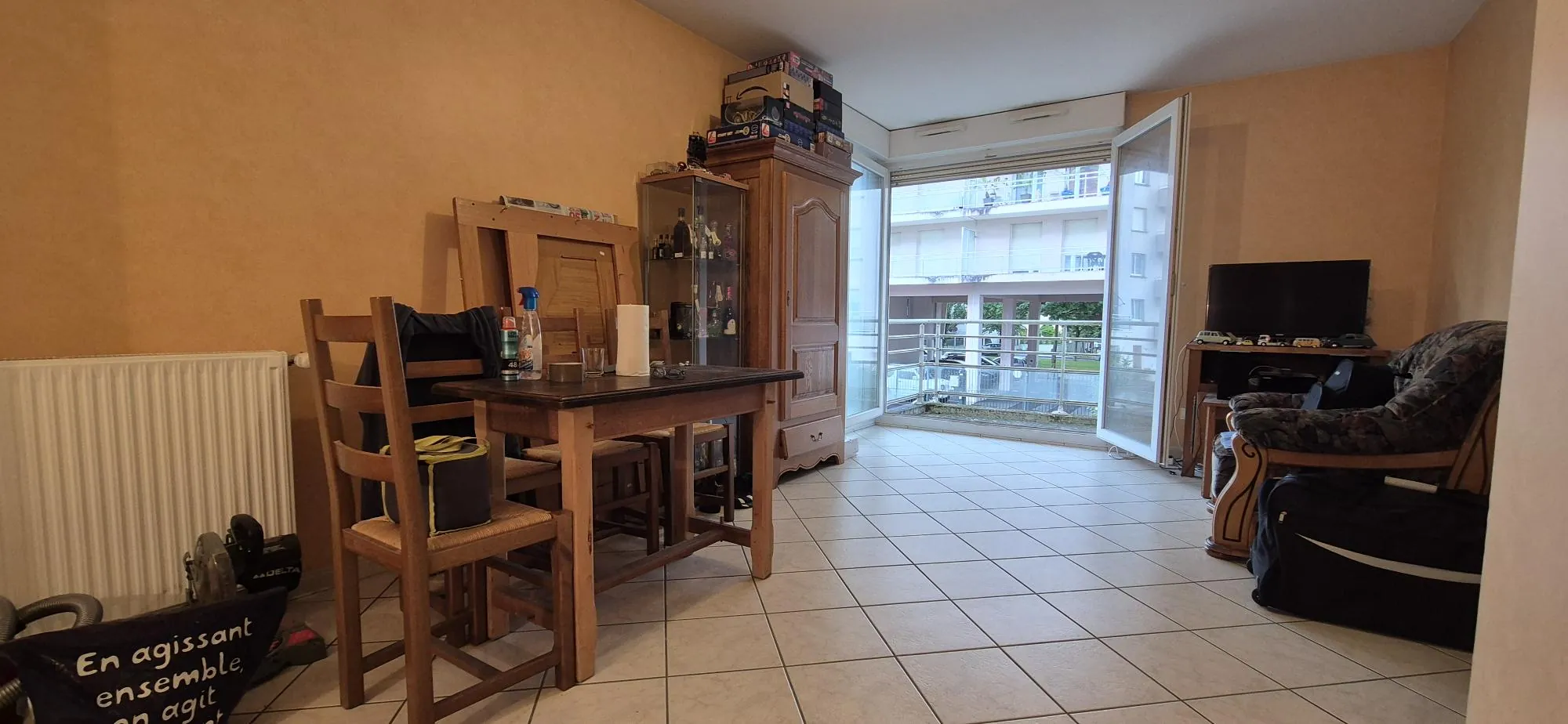 Appartement 2 pièces à Dijon avec balcon et parking privé 