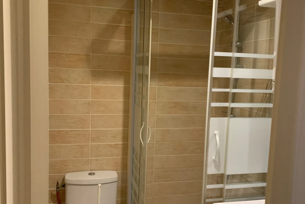 Immeuble à vendre à Les Arcs-sur-Argens avec 3 appartements rentables 