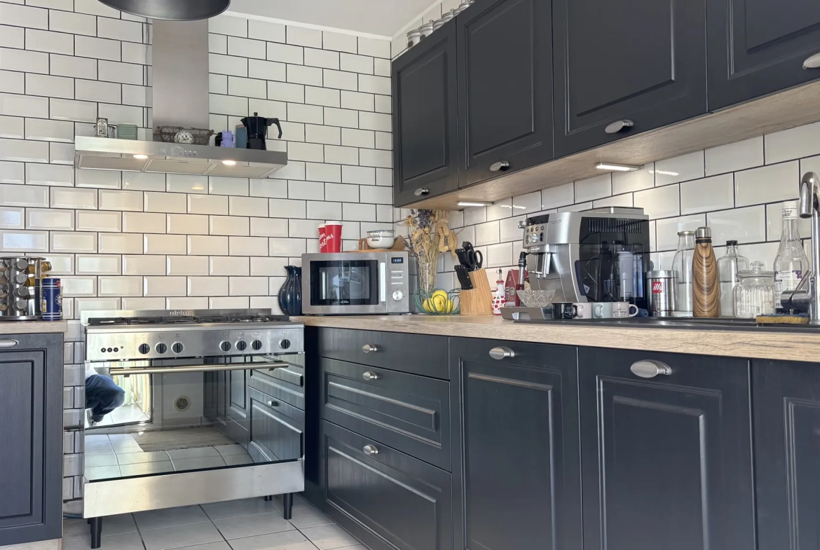 Maison 115 m² à Morhange avec 3 chambres, terrasse et garage 