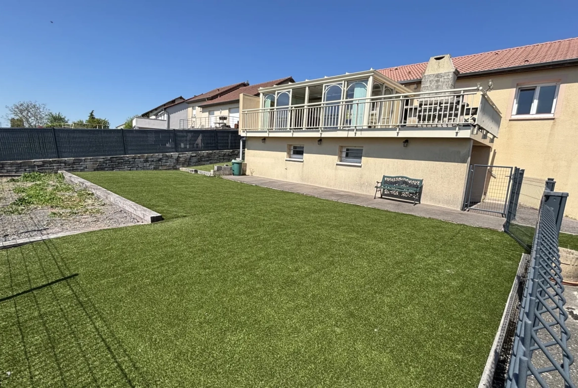 Maison 115 m² à Morhange avec 3 chambres, terrasse et garage 