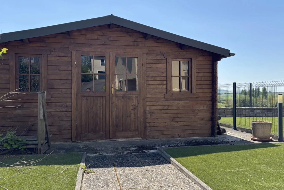 Maison 115 m² à Morhange avec 3 chambres, terrasse et garage 