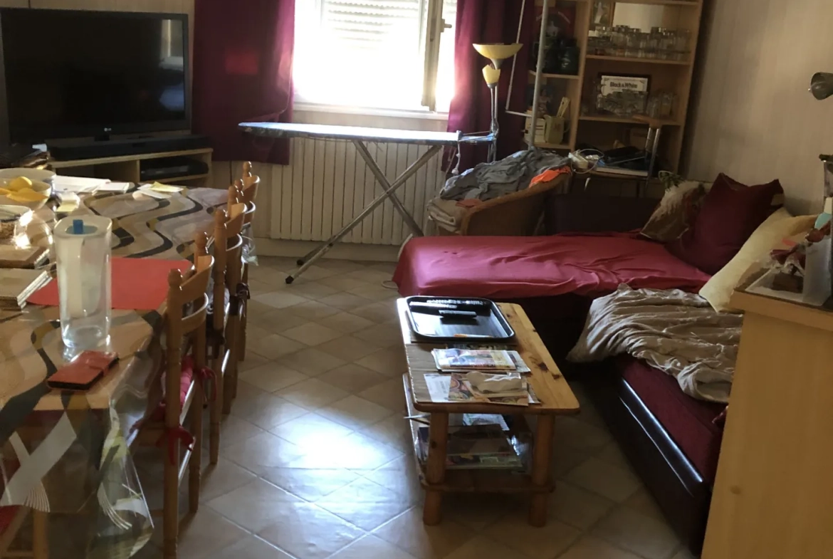 Immeuble mixte en vente à Salbris, Sologne – Local commercial et appartement 