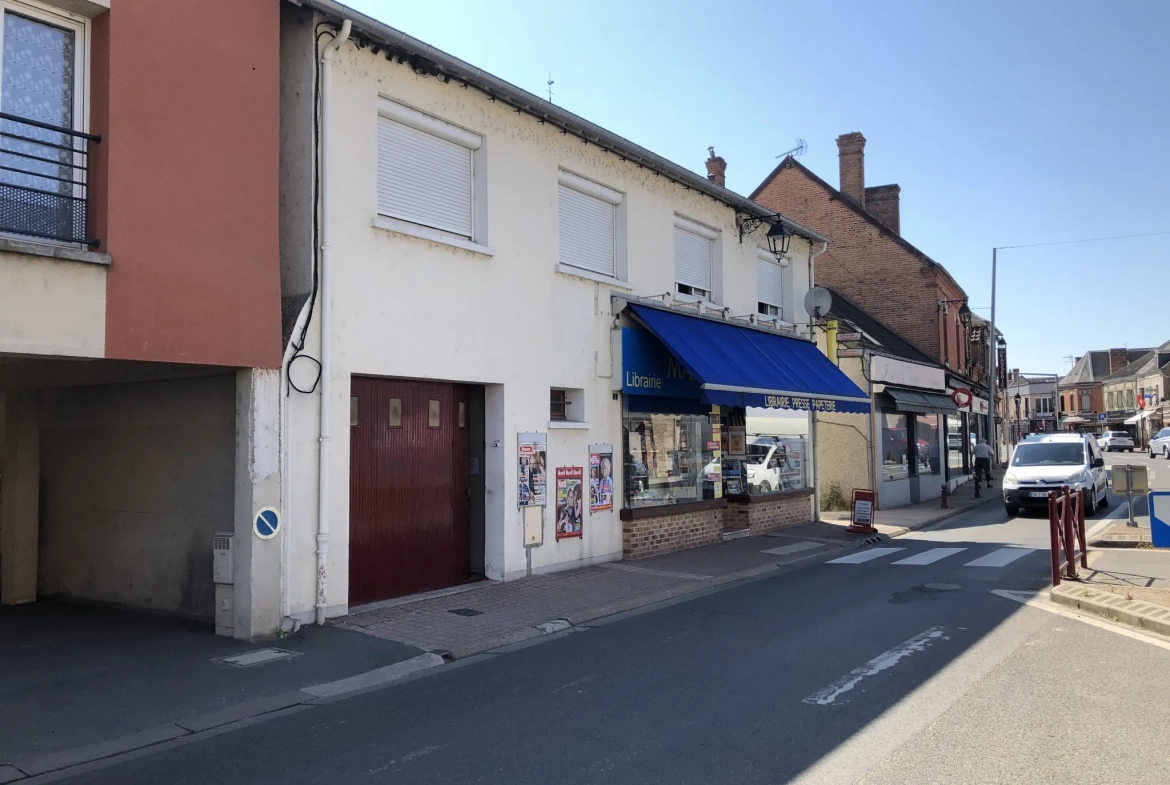 Immeuble mixte en vente à Salbris, Sologne – Local commercial et appartement 