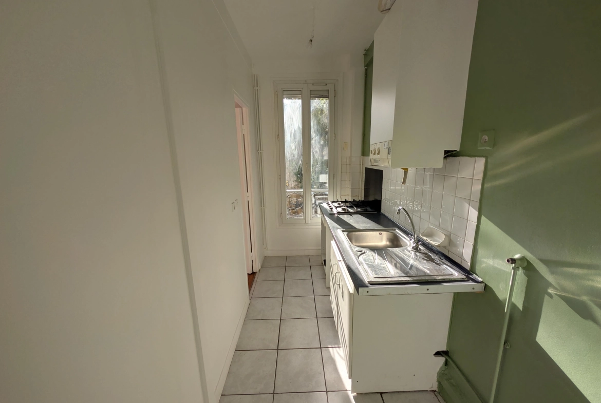 Charmant appartement de 2 pièces à Asnières-sur-Seine avec cave et charmant cachet ancien 
