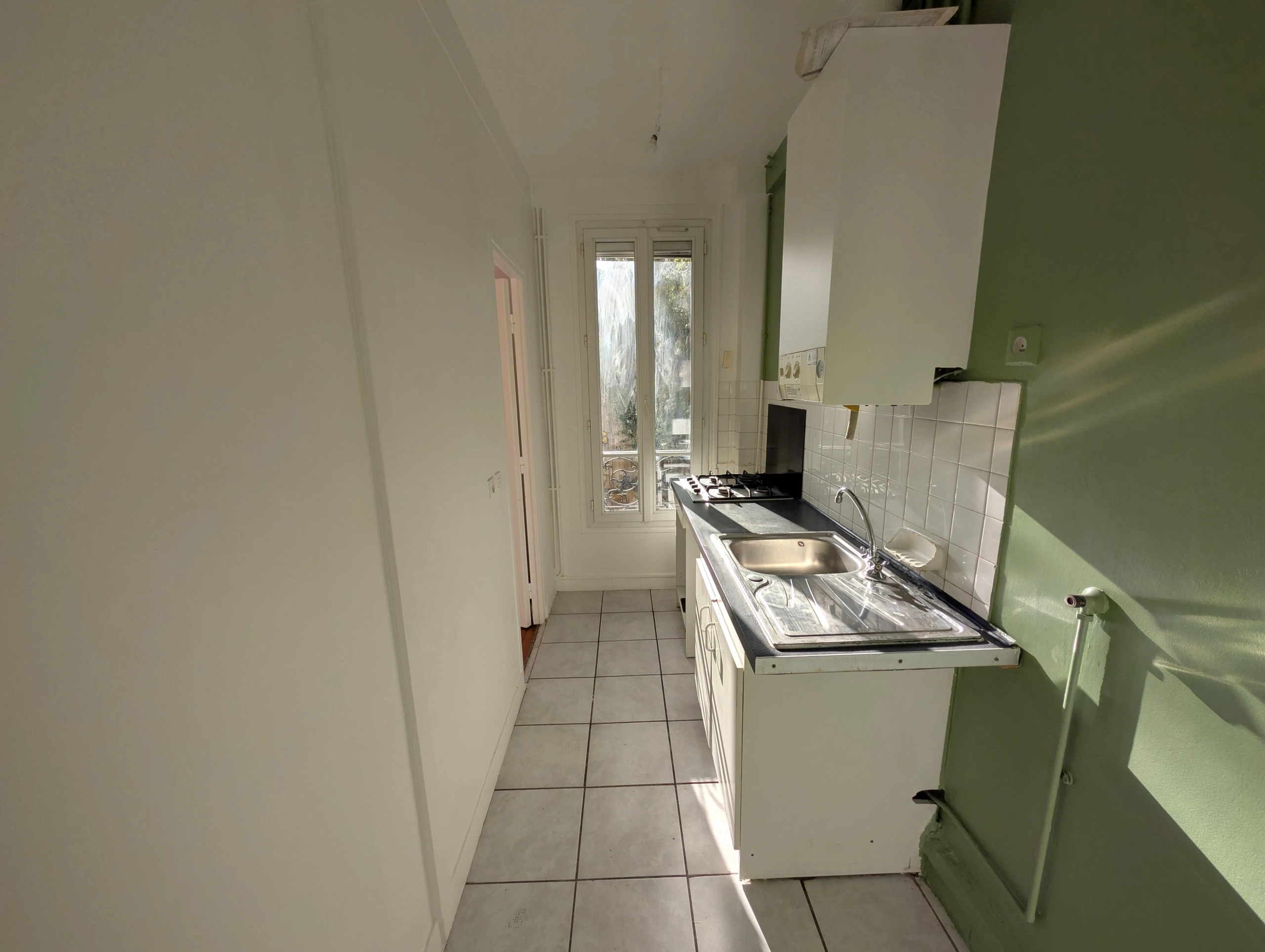 Charmant appartement de 2 pièces à Asnières-sur-Seine avec cave et charmant cachet ancien 