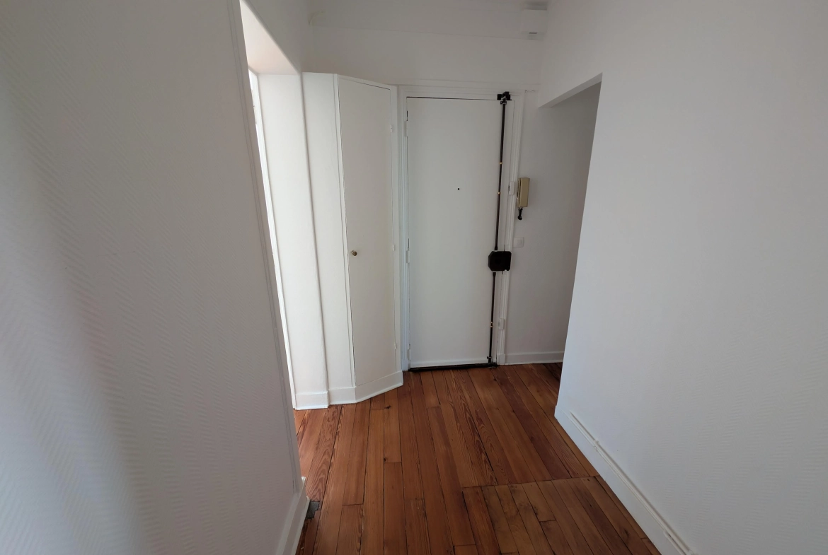 Charmant appartement de 2 pièces à Asnières-sur-Seine avec cave et charmant cachet ancien 