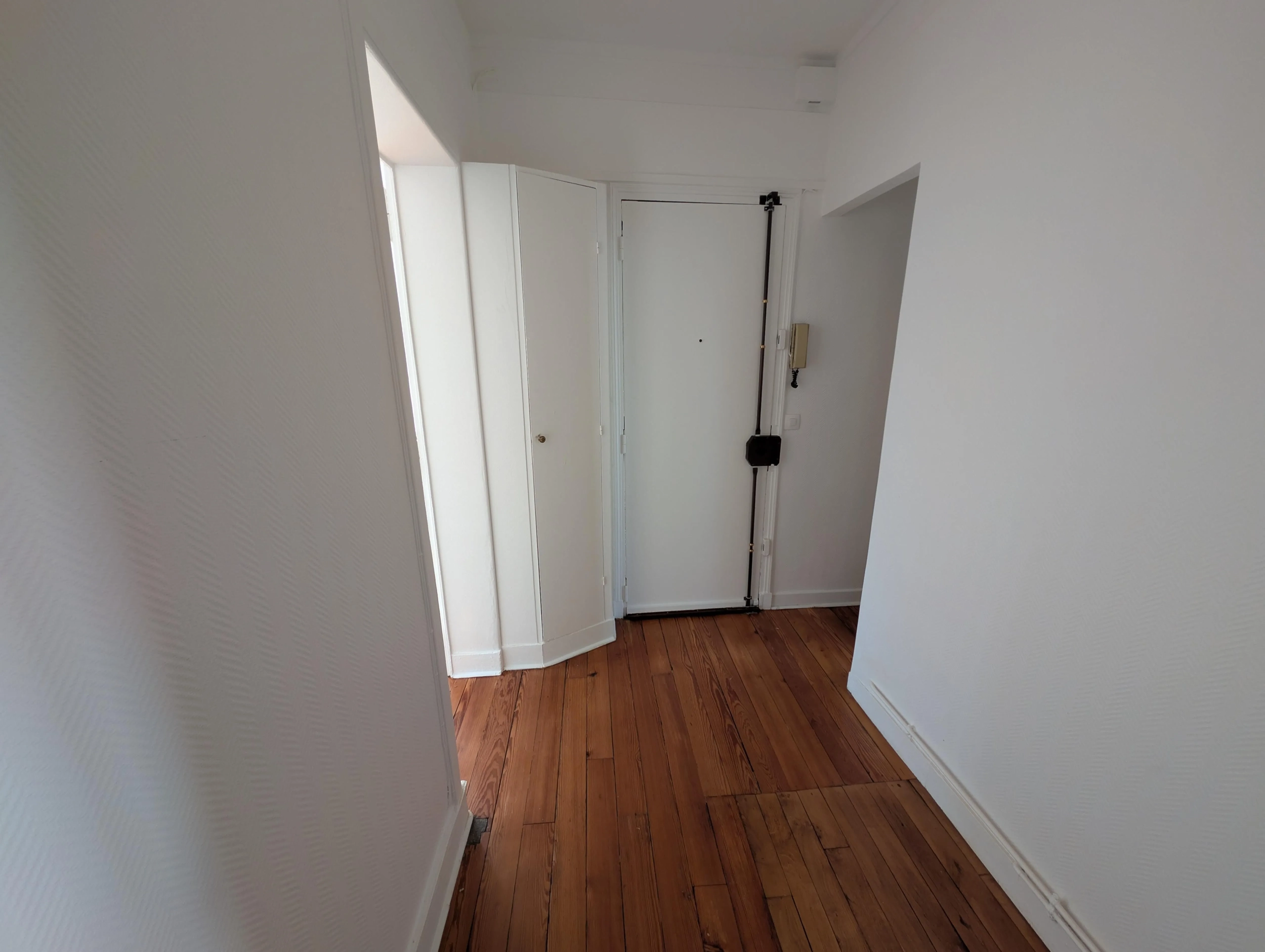 Charmant appartement de 2 pièces à Asnières-sur-Seine avec cave et charmant cachet ancien 