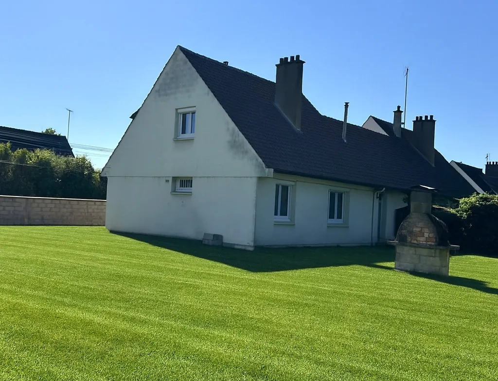 Maison de 80 m² avec terrain de 734 m² à Saint-Leu-D'Esserent 