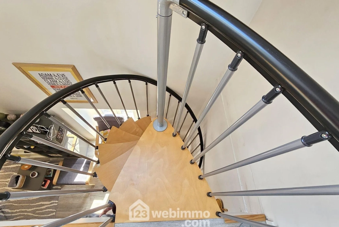 A vendre duplex lumineux de 69m² à Puiseaux, centre-ville 