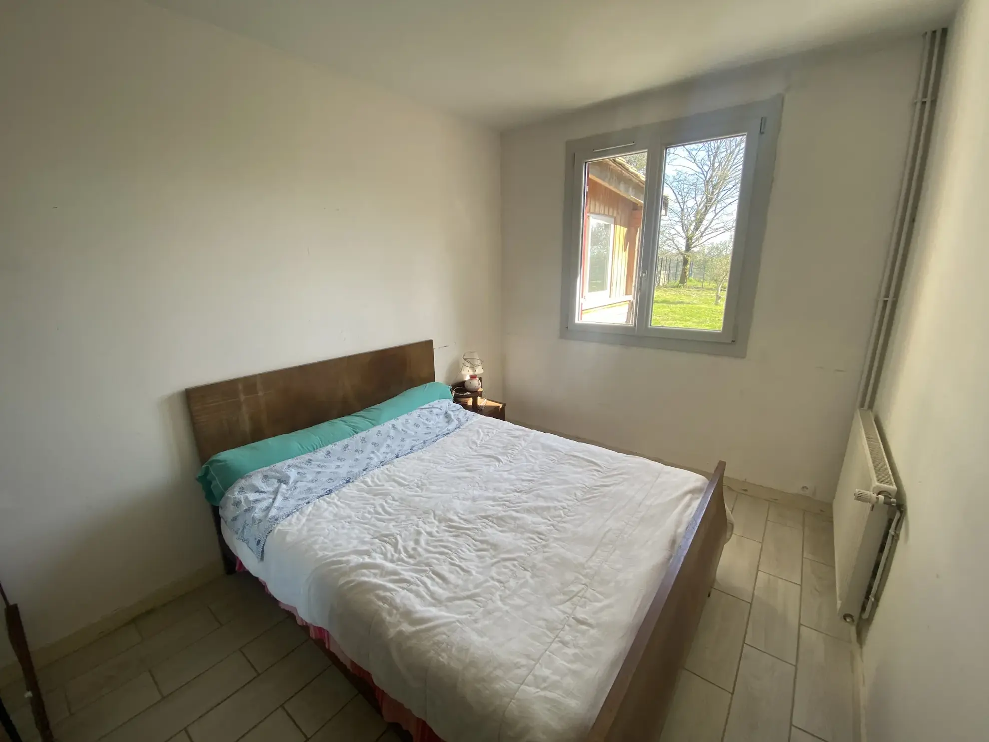 Maison de plain-pied avec dépendances sur 1 hectare à Monségur 