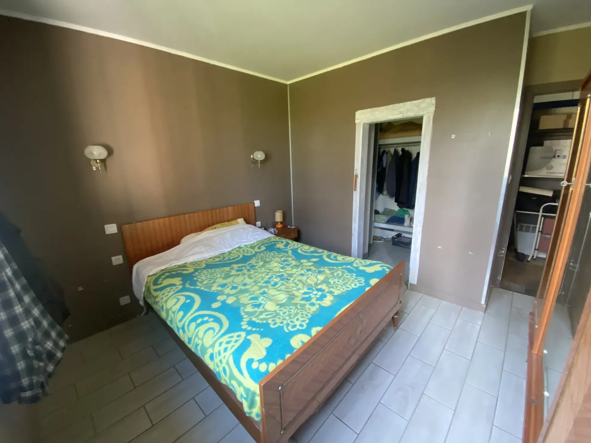 Maison de plain-pied avec dépendances sur 1 hectare à Monségur 