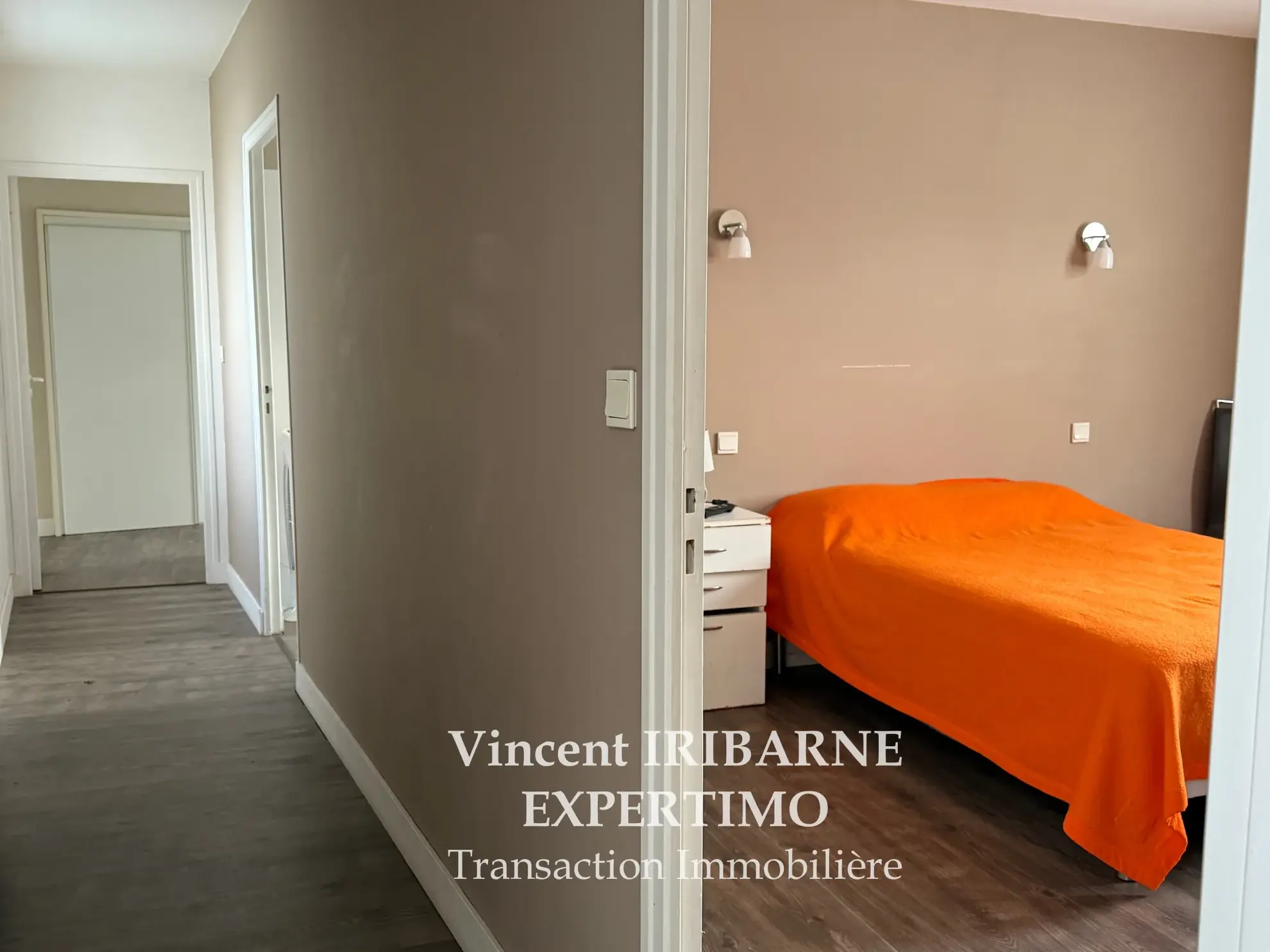 Charmante maison en hyper centre de Saintes avec garage et cour 