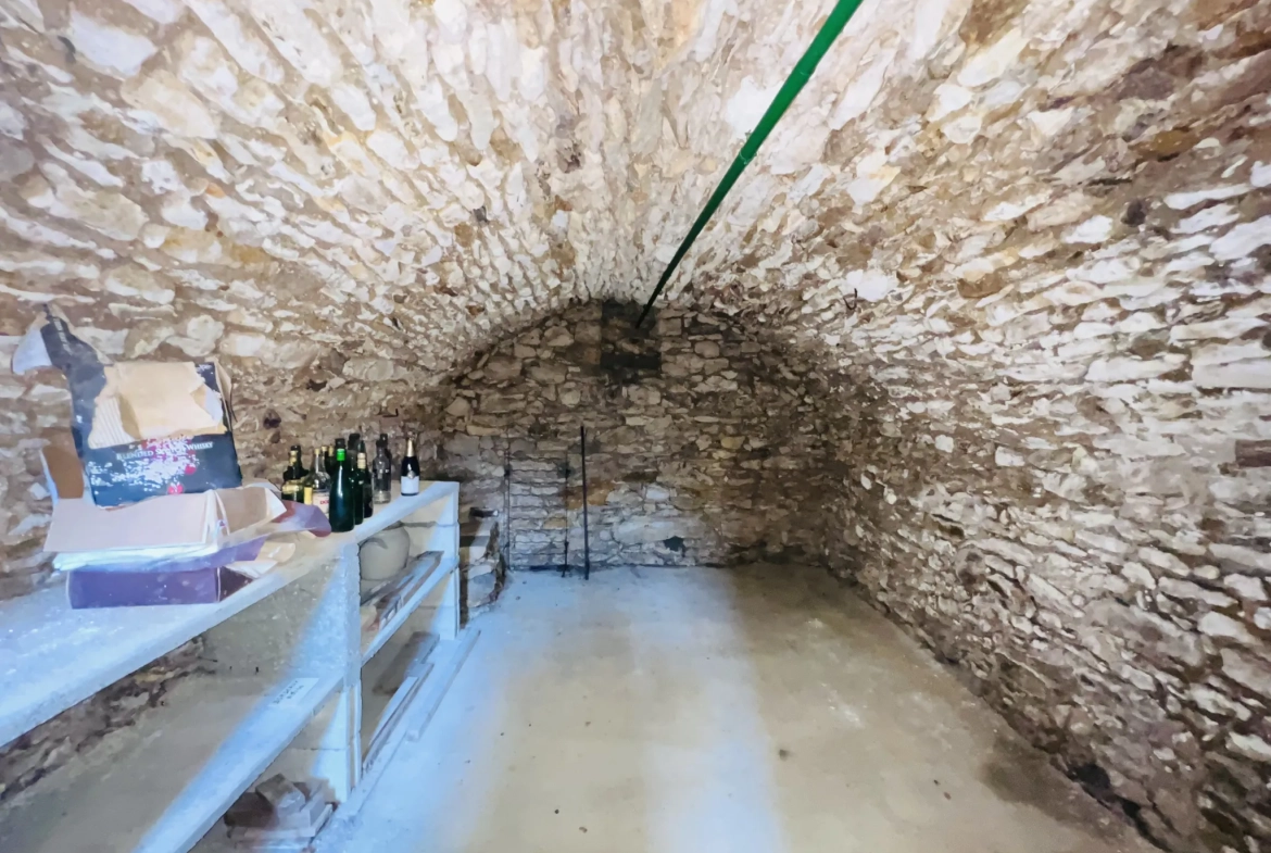 Longère avec grange, jardin et potentiel d’aménagement à Aunay-sous-Auneau 